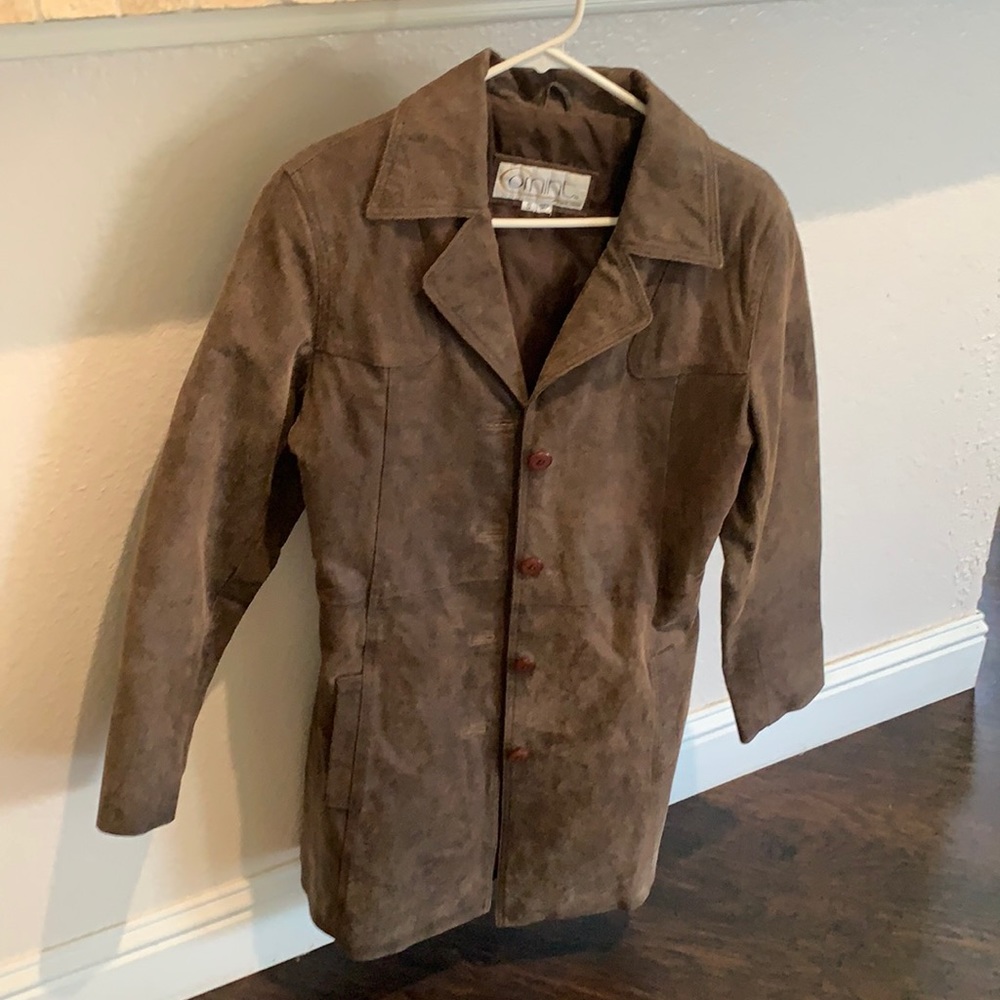 Brown leather coat - suave like feel